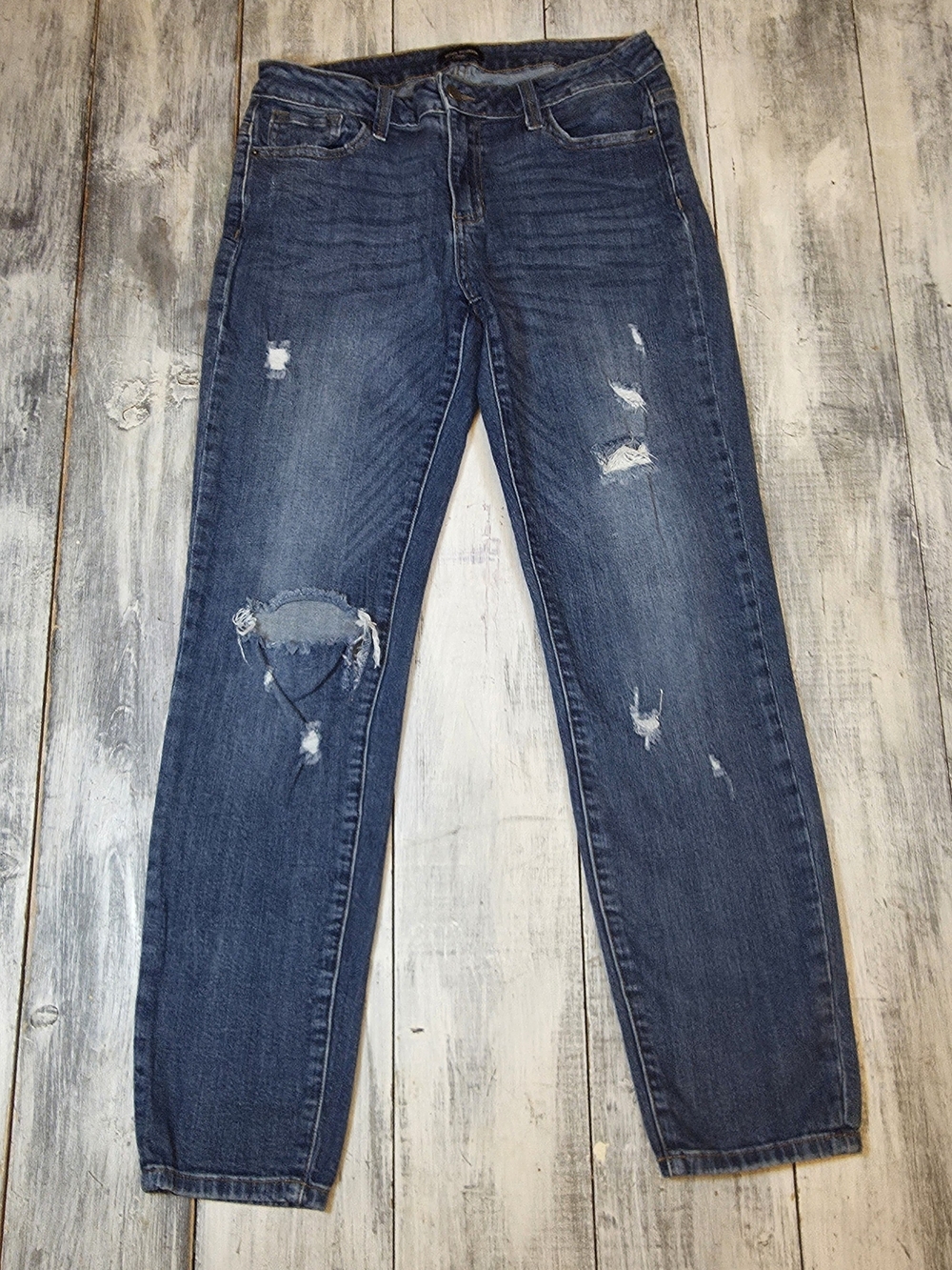 Poison Mushroom Women's Boyfriend Ripped Jeans in Dark Blue Wash sz 26